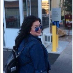 Meet your Posher, Leslie